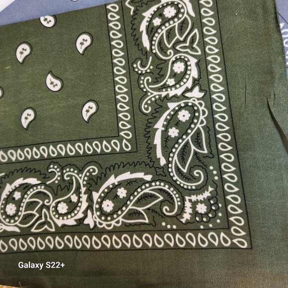 Tan Green Gray Colorful Bandanas 21x21 Inch Square Western Style - Picture 5 of 5